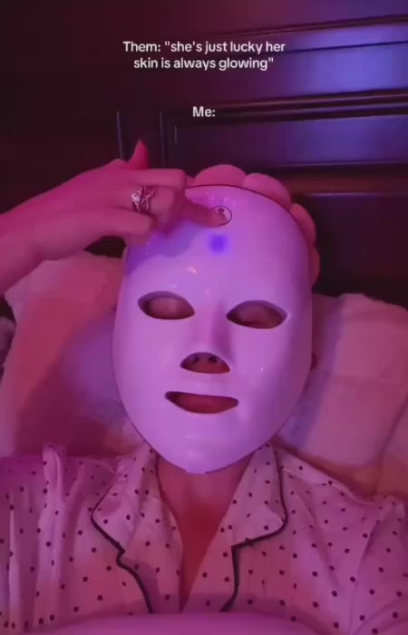 customer video redlight therapy mask in their evening routine